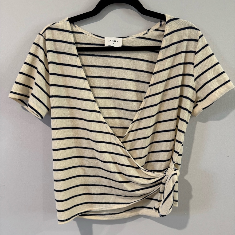 Everly Cream and Black Striped Wrap Short Sleeve Top Size Small